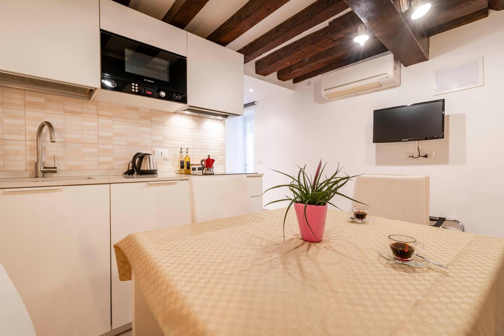 Fenix Colombina In Biennale - Your Little House Венеция Экстерьер фото